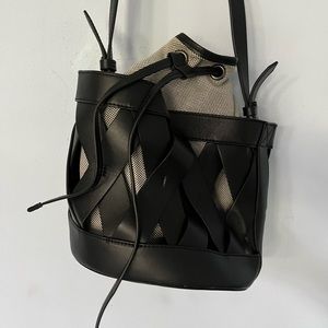 Kendall & Kylie bucket bag